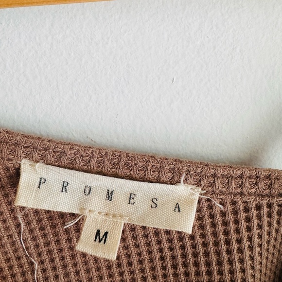 Latte Sleeveless Top - Picture 4 of 4